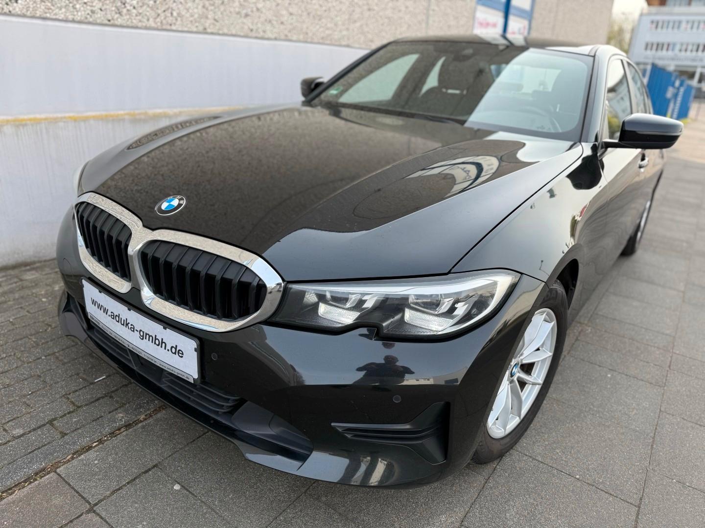 BMW 318i Lim Automatik LED CarPlay Sportsitze 3Zonen