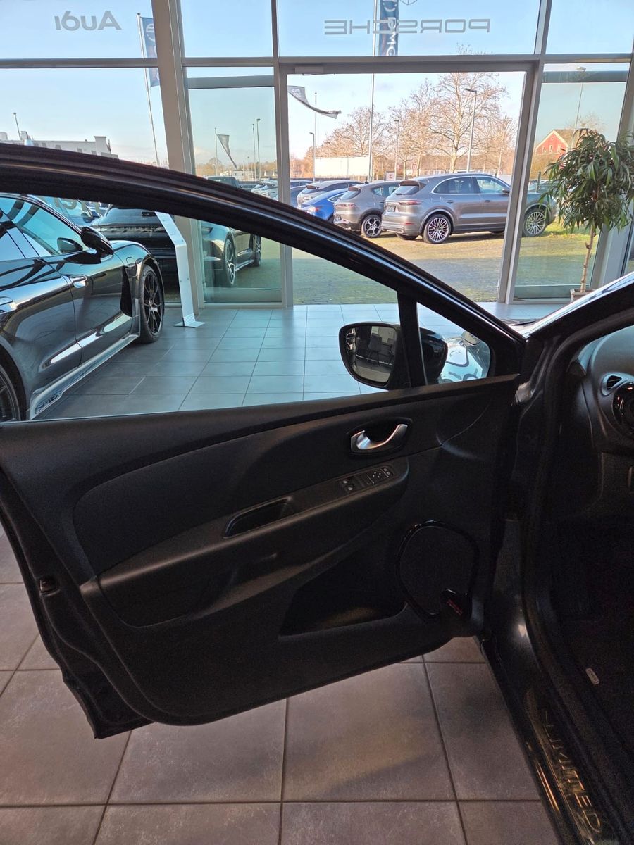 Fahrzeugabbildung Renault Clio IV Limited