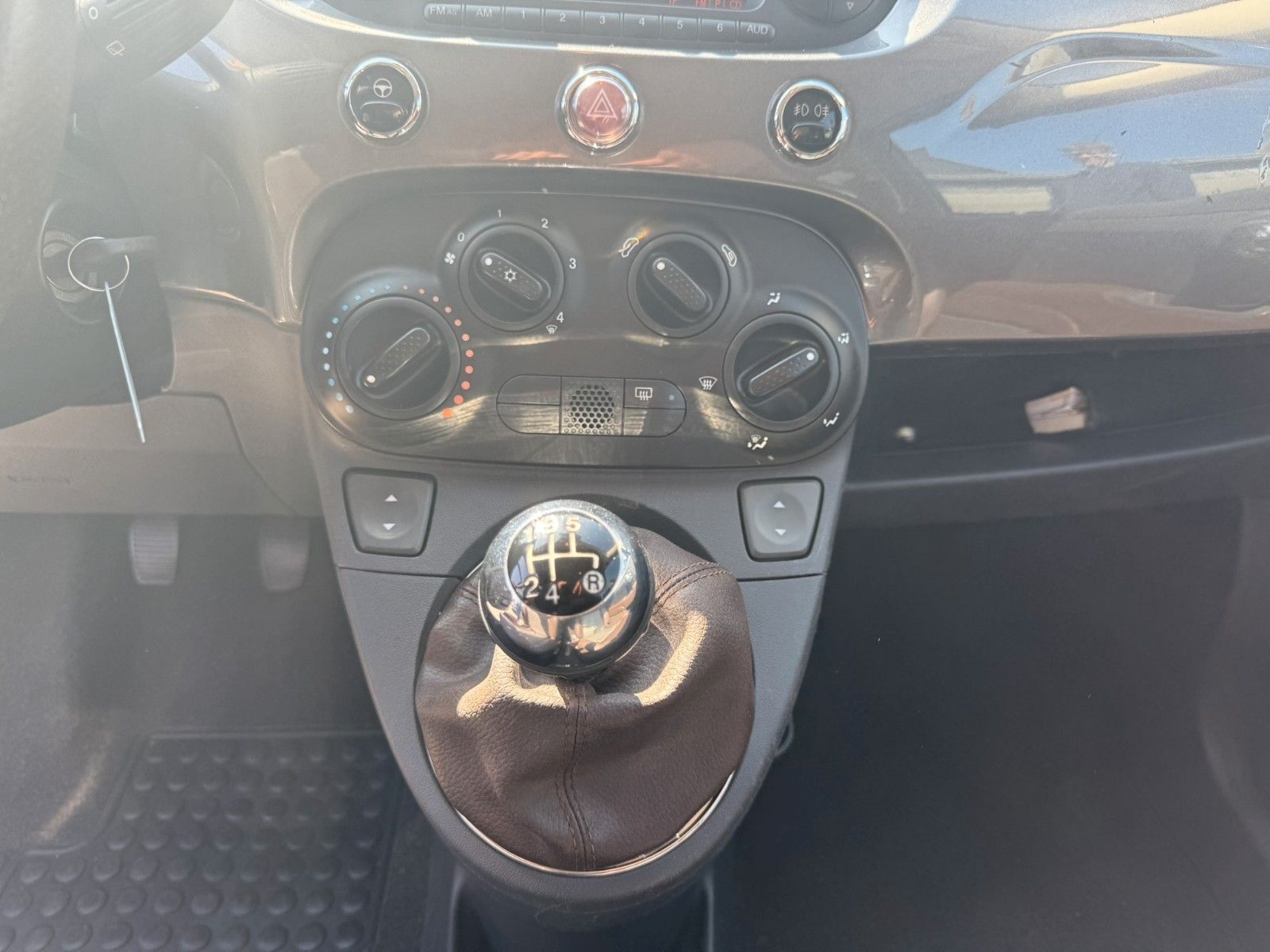 Fahrzeugabbildung Fiat 500 SPORT TEILLEDER KLIMA TEL ALLWET HU ÖL NEU
