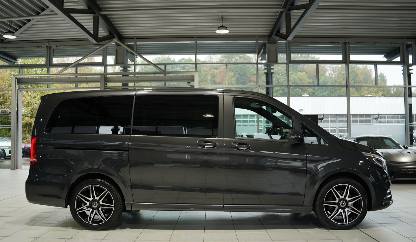 Mercedes Benz V 300