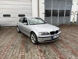 BMW E46 325i mit guter Ausstattung  - BMW 325 aus 2003: 325i