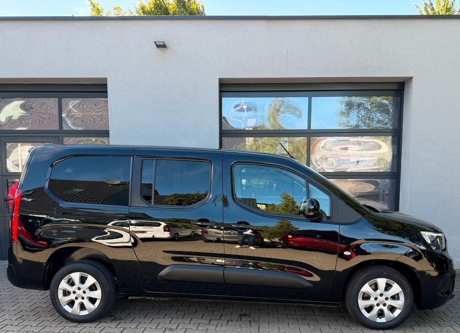 Opel Combo Elektro Behindertengerecht Rollstuhlrampe
