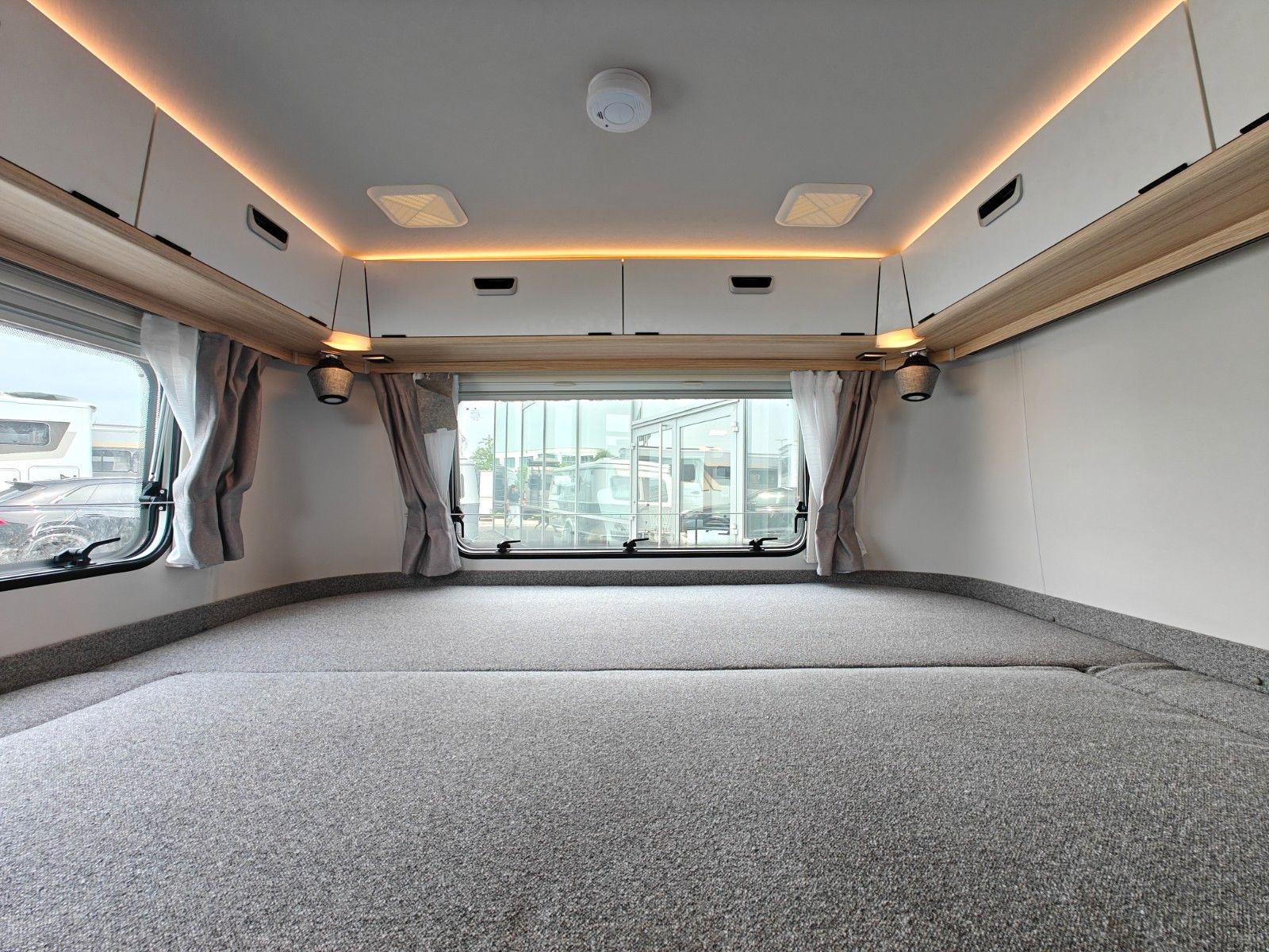 Fahrzeugabbildung HYMER / ERIBA / HYMERCAR Touring 630 Nugget Gold SD - JETZT 5.404€ SPAREN