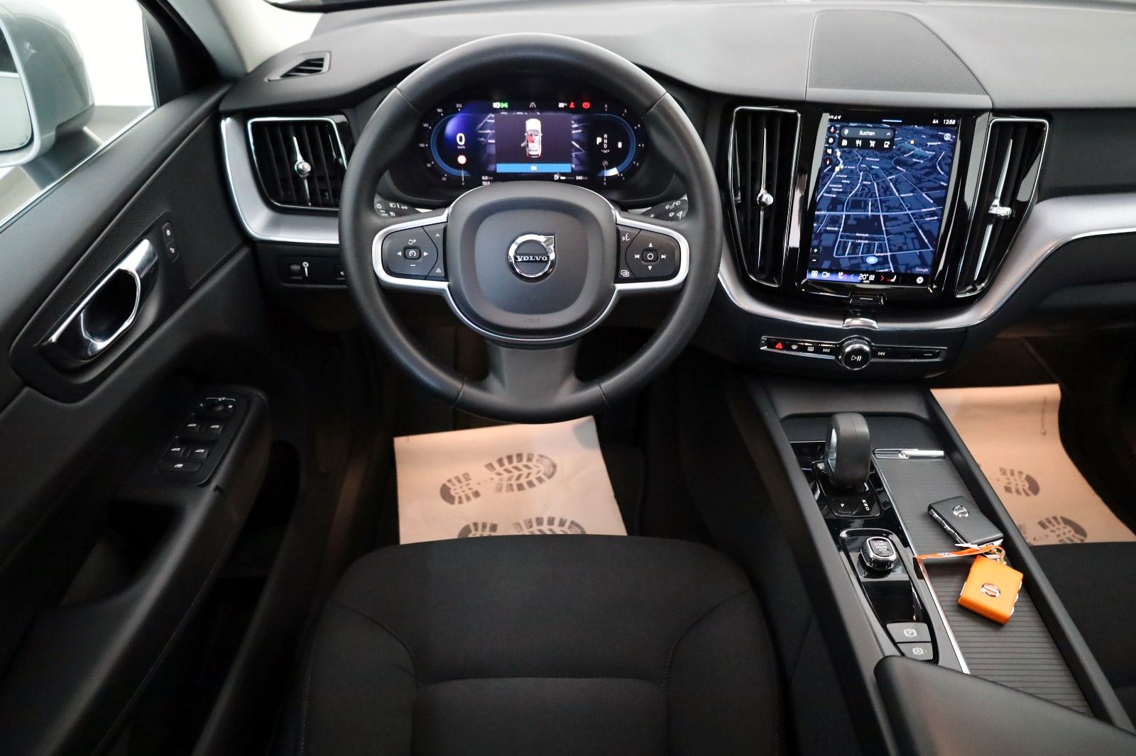 Fahrzeugabbildung Volvo XC60 Momentum Pro,Navi,LED,SH,Kamera,Carplay