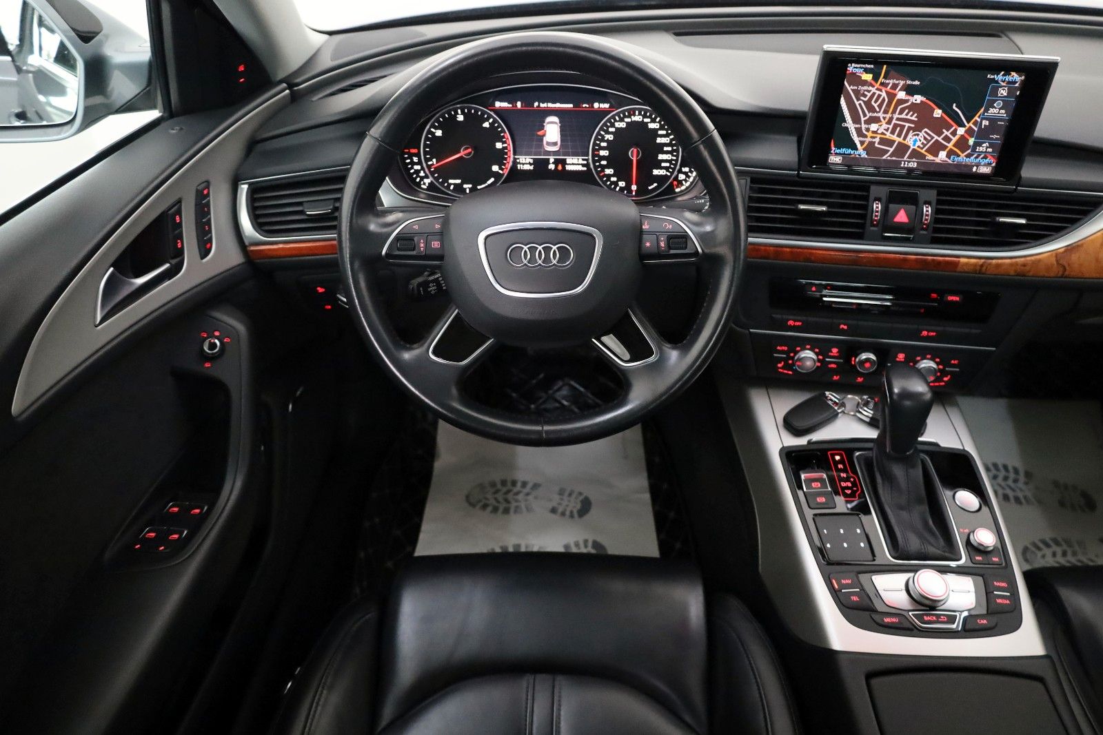 Fahrzeugabbildung Audi A6 Avant 3.0TDI Leder,Navi,Xenon,Panor,BOSE,+WR