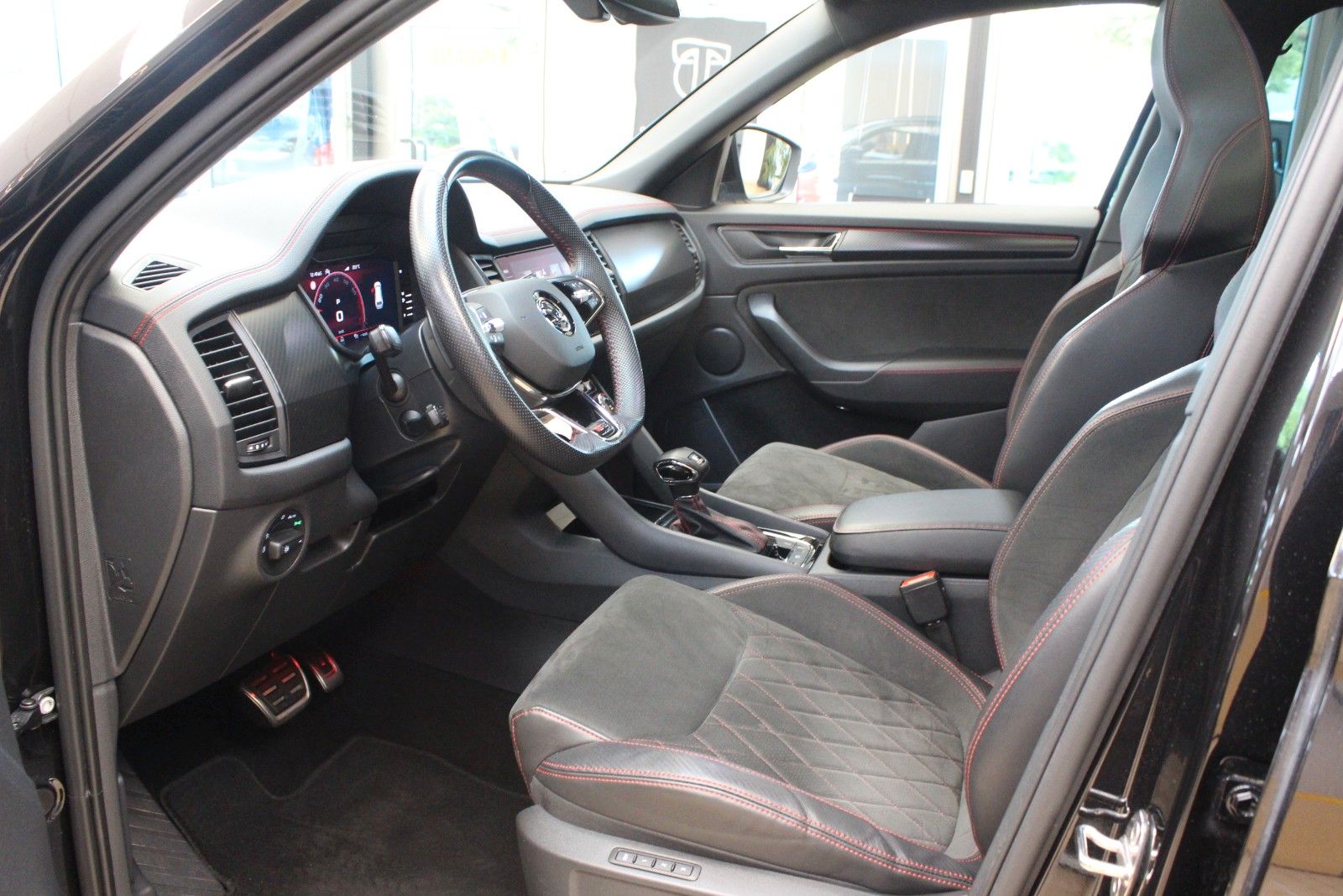 Skoda Kodiaq RS 4x4 2.0 TSI 245PS *BUSINESS PAKET foto 24