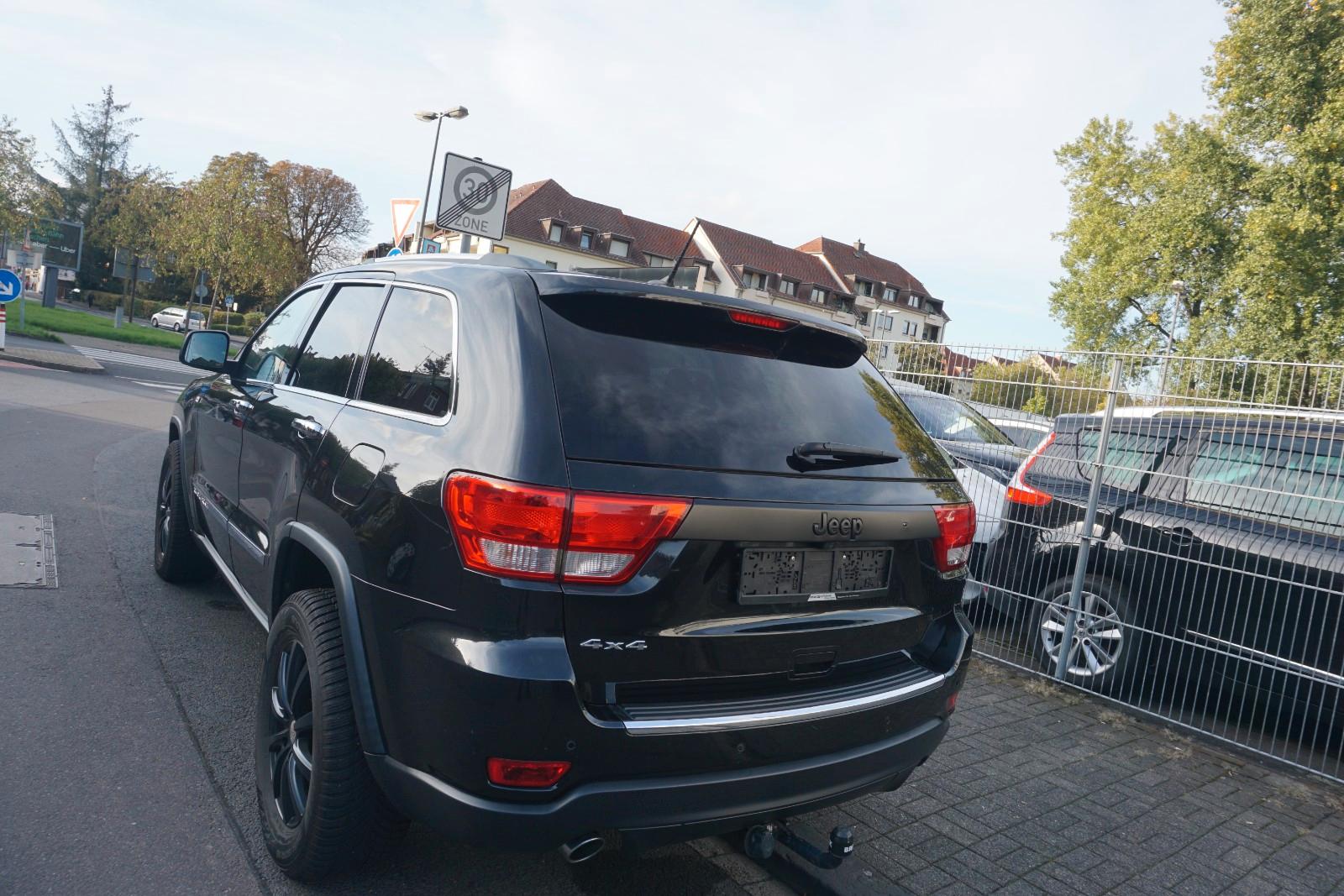Jeep Grand Cherokee 3.0 CRD Overland 241ch - Toit ouvrant panoramique - Suspension pneumatique - Sièges conducteur - Camera
