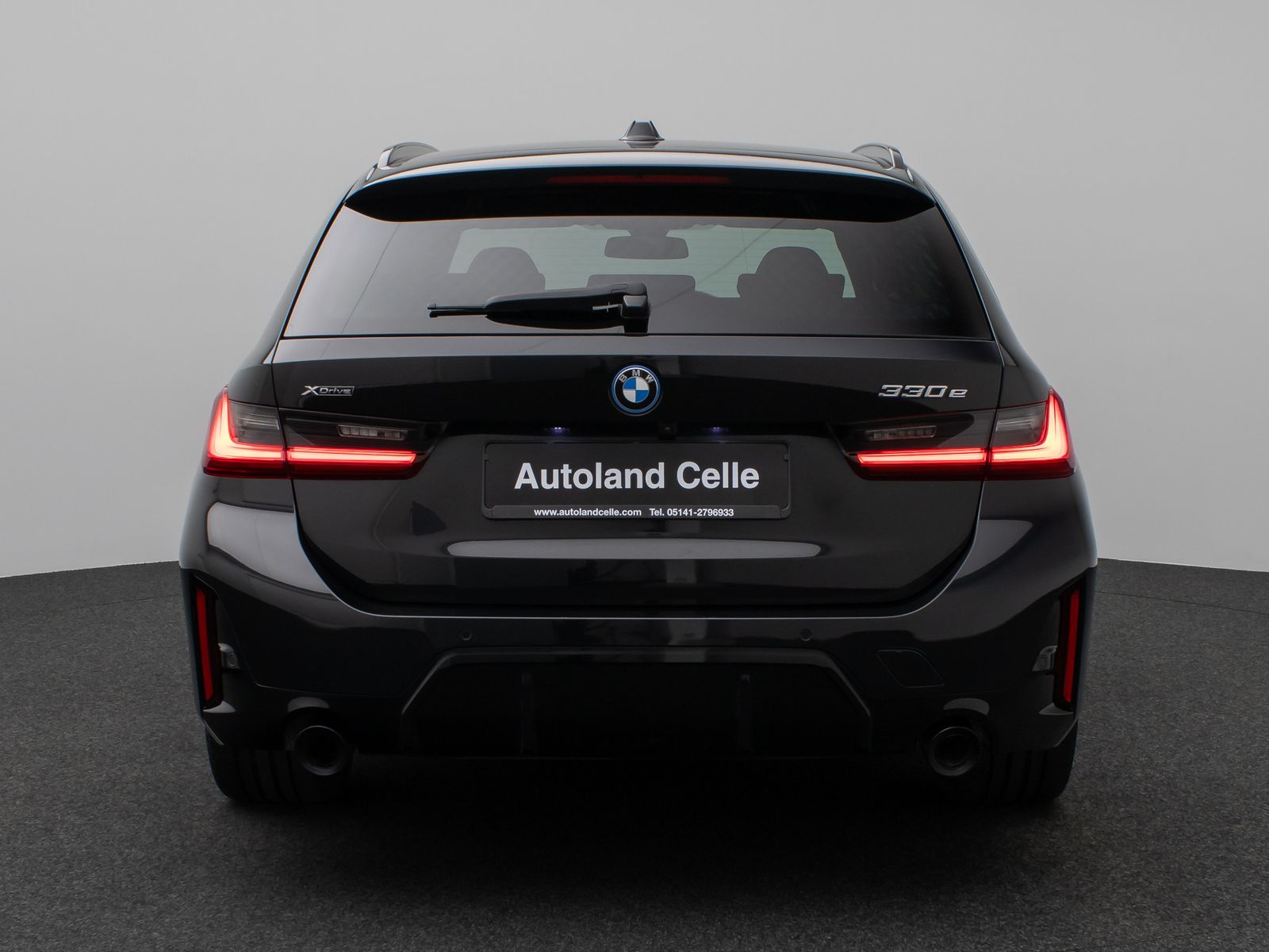 Fahrzeugabbildung BMW 330e xD MSport Kamera HUD DAB H/K Komfort 18Zoll