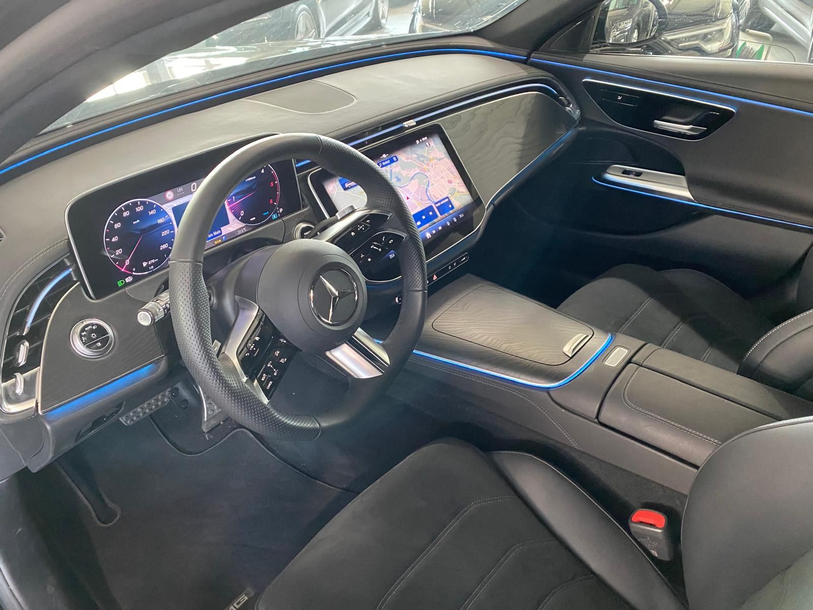 Fahrzeugabbildung Mercedes-Benz E 220 T d AMG Line Advanced/DIS/´19/