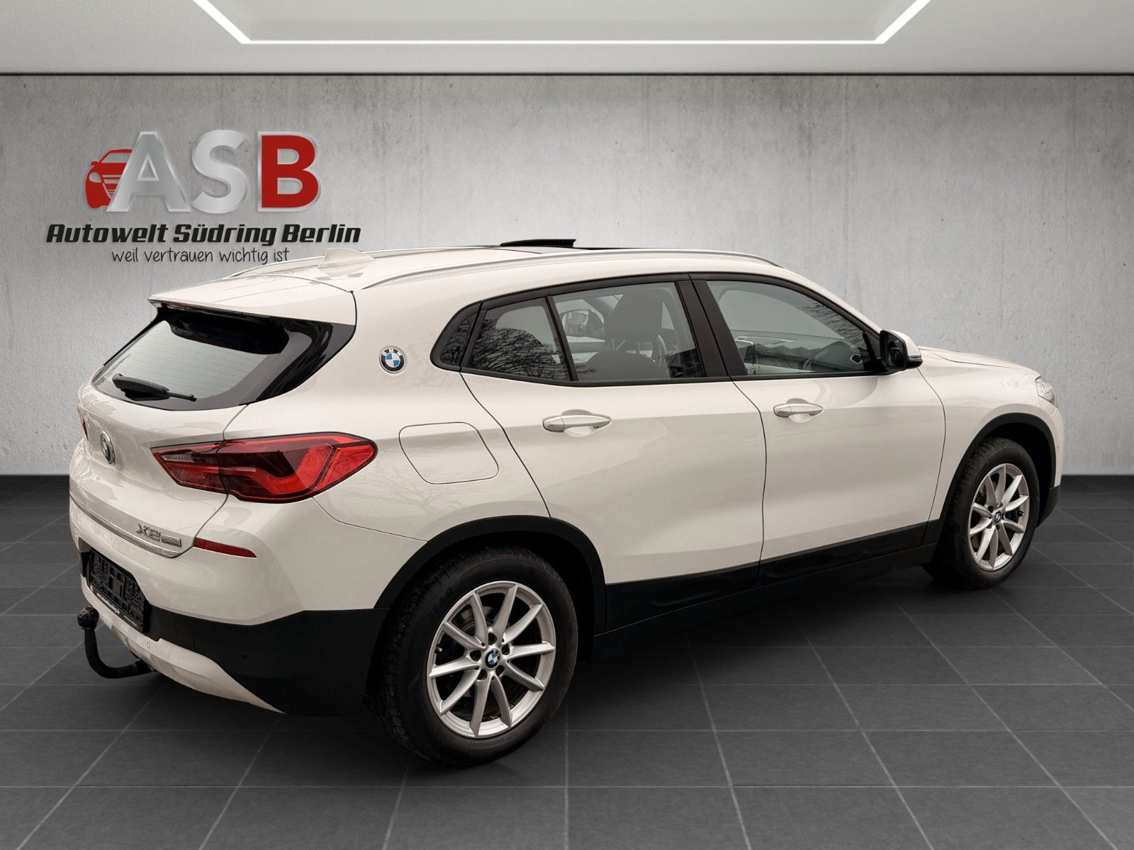 BMW X2 sDrive 18i*Automatik*LED*Navi*Panorama foto 12