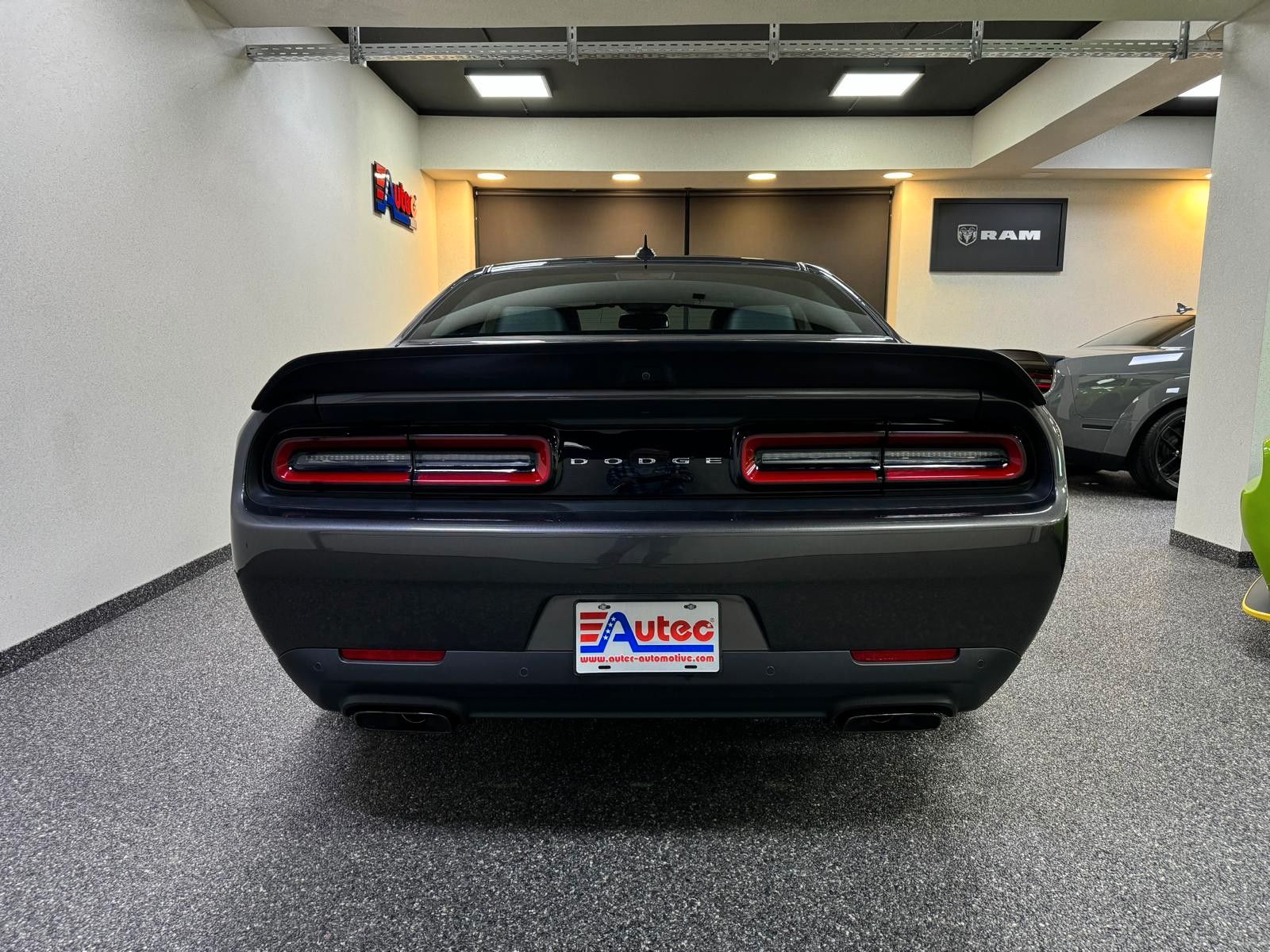 Fahrzeugabbildung Dodge CHALLENGER HELLCAT JAILBREAK -LAST CALL-CARBON