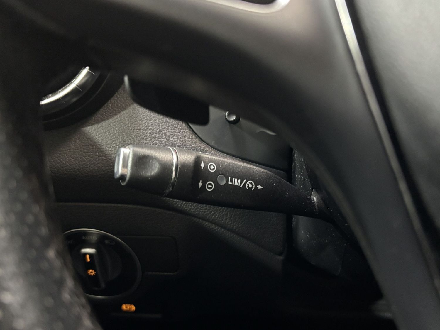 Fahrzeugabbildung Mercedes-Benz CLA 180 Urban Night Sport#LED#Kamera#Navi