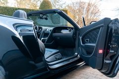 BENTLEY Continental GT 4.0 V8 S 4WD/ SPORT AGA/ MASSAGE BENTLEY Continental GT 4.0 V8 S 4WD/ SPORT AGA/ MASSAGE