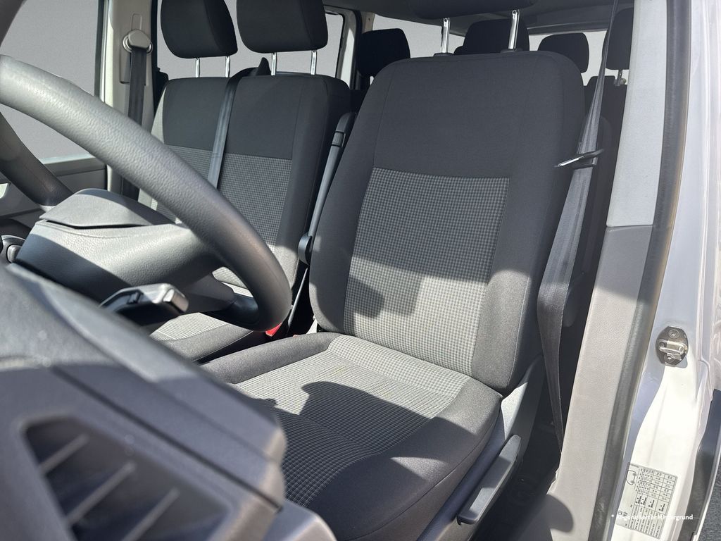 VW T6.1 Transporter 2.0 TDI Kombi LR Nav Ahk 9-Sitz VW T6.1 Transporter 2.0 TDI Kombi LR Nav Ahk 9-Sitz