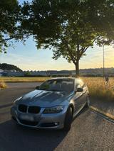BMW E90 318i Facelift - BMW 318: 318i E90