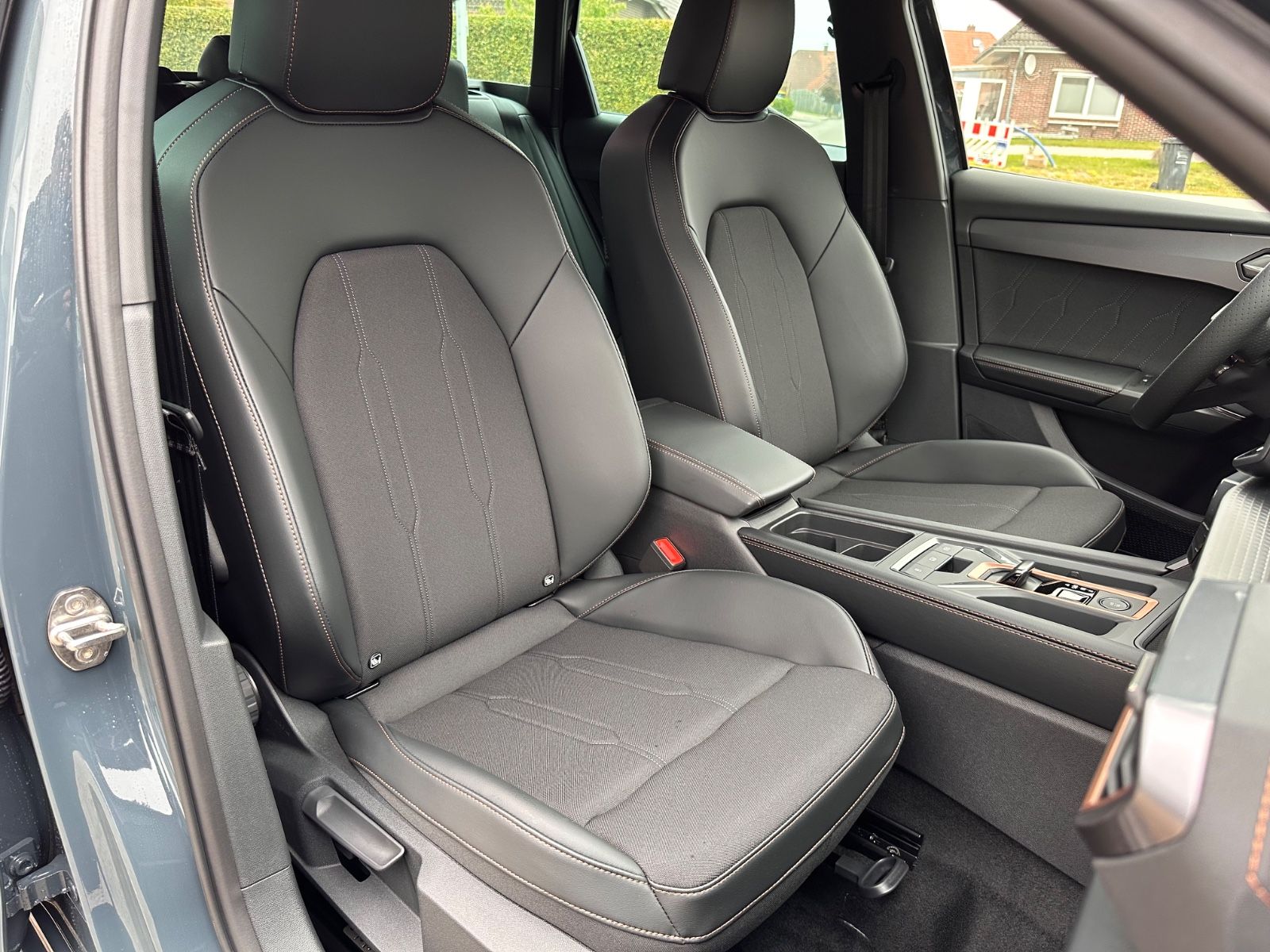 Fahrzeugabbildung CUPRA Leon ST 1.5 e-Hybrid DSG Matrix/ACC/APP/SHZ/RFK