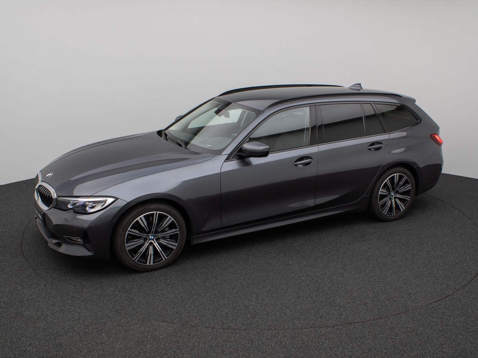 Fahrzeugabbildung BMW 330d xD Sport Line Kamera Lenkrhzg HUD DAB H/K