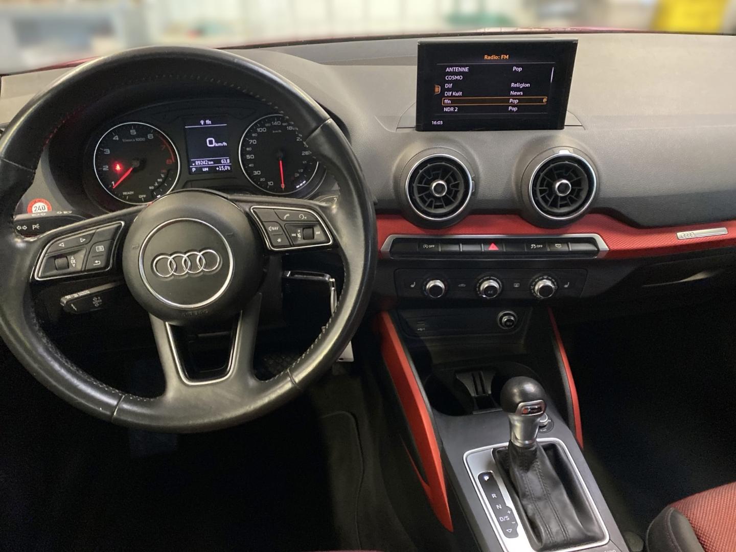Audi Q2 1.4 TFSI sport Pano Shz LED PDC Klima