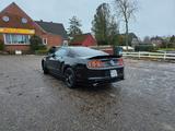 Ford Mustang ALLES EINGETRAGEN - Ford Mustang mit Benzin-Antrieb: Sportwagen, Automatik