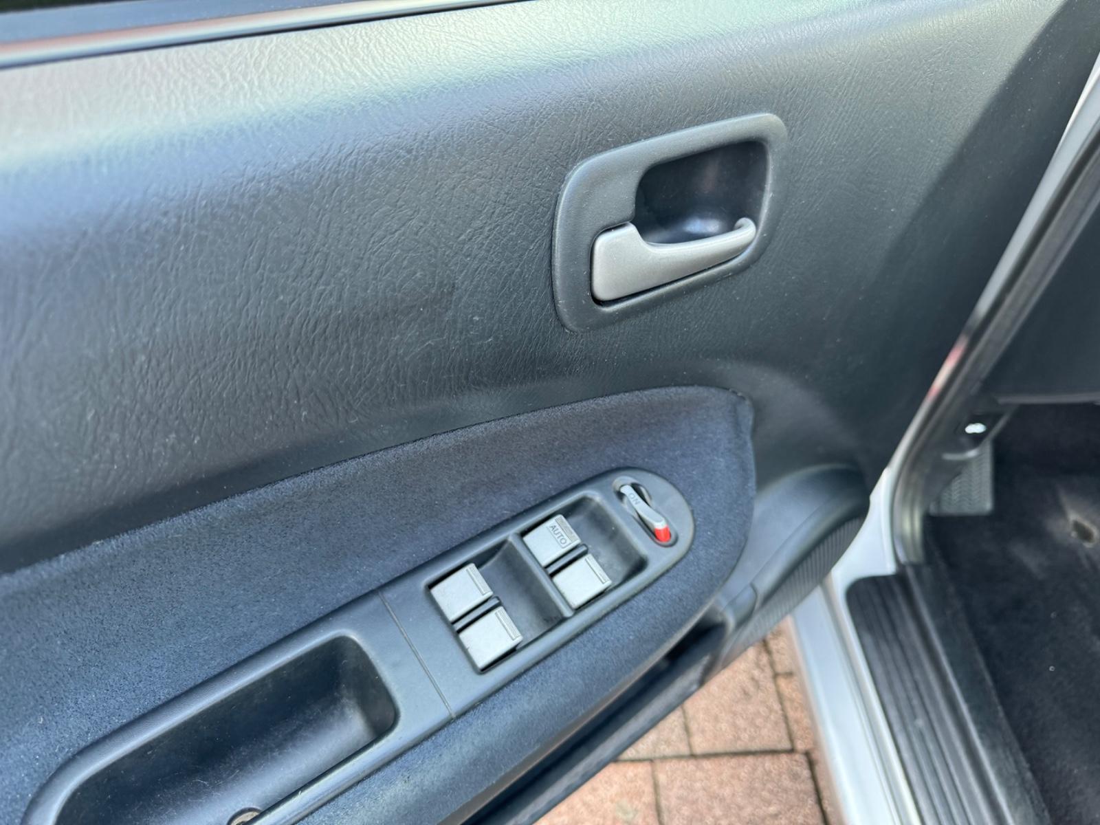 Honda HR-V 2004 — photo 11