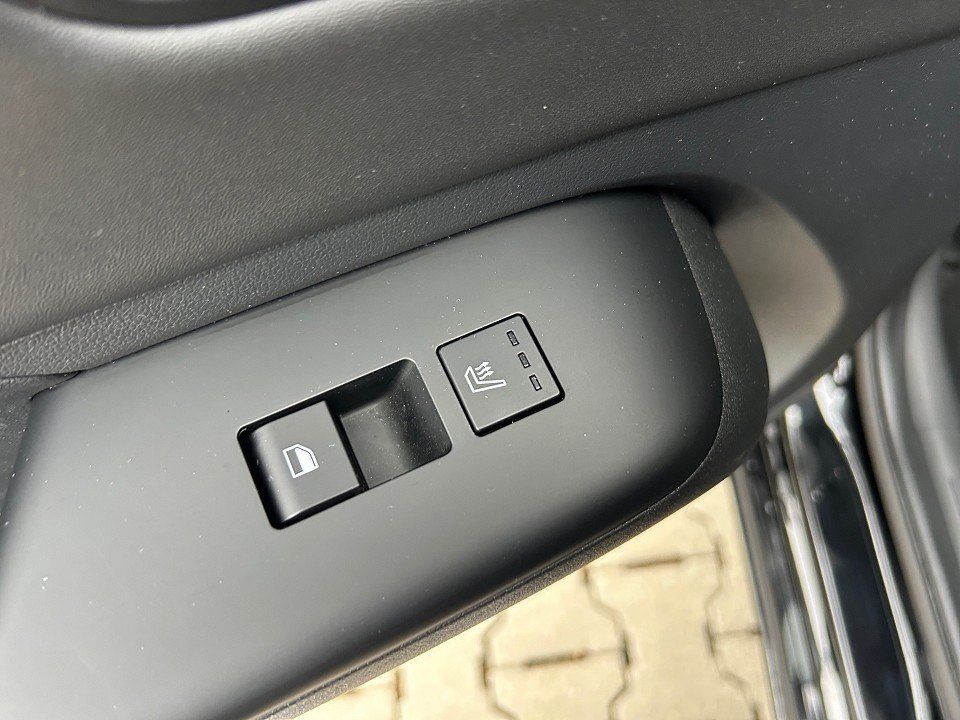 Fahrzeugabbildung Hyundai KONA EV 65kWh PRIME SITZ/KOMF/ASSIST-P LEDER+HUD