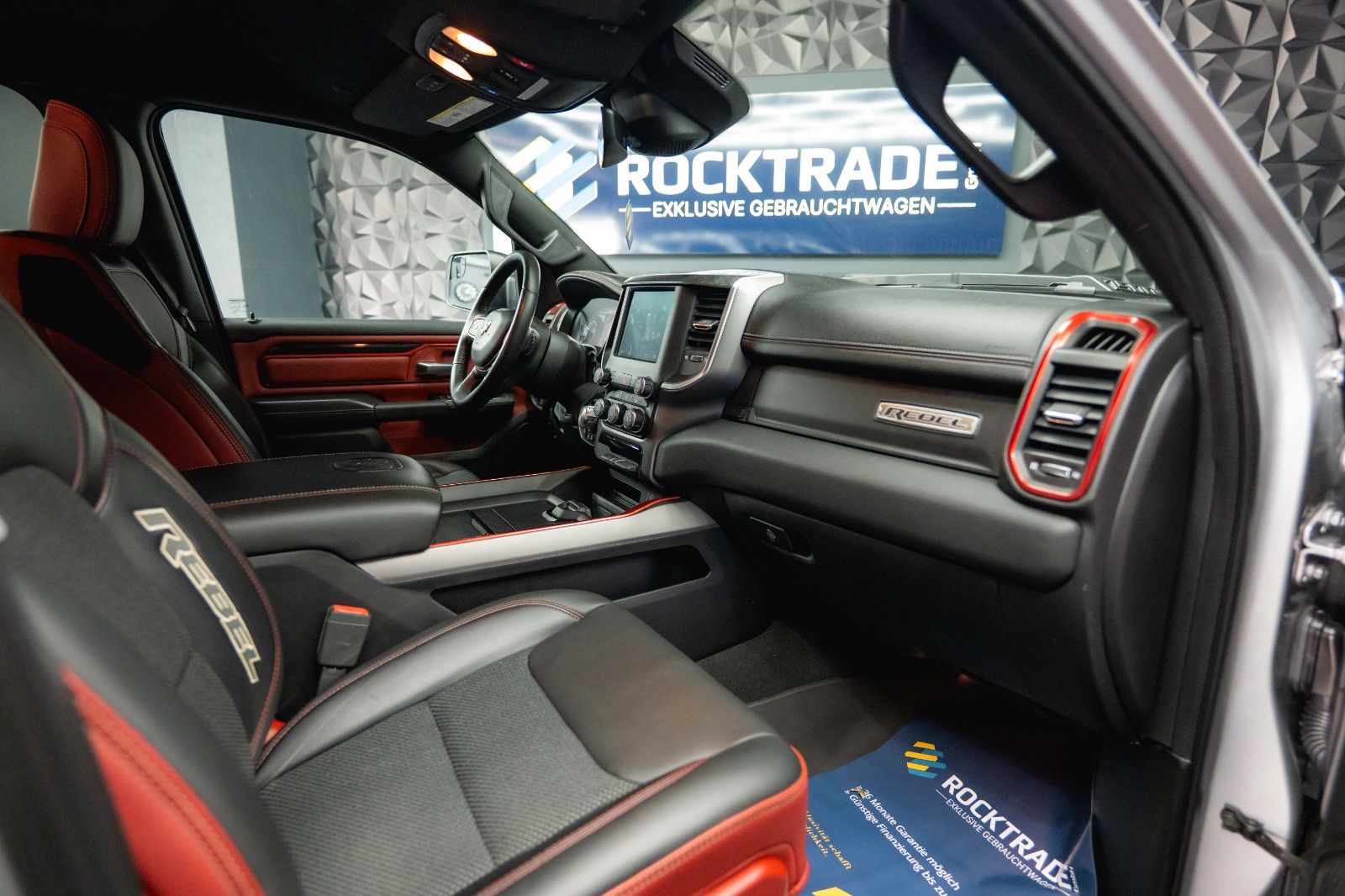 Fahrzeugabbildung Dodge RAM 5.7 V8 HEMI 4x4 REBEL OFFROAD AXLE LOCK 19%