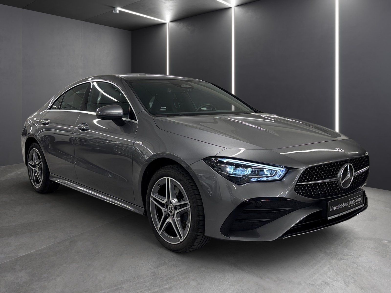 Fahrzeugabbildung Mercedes-Benz CLA 250 e AMG*Pano*Distroni*360°*MultiBeam*11kW*