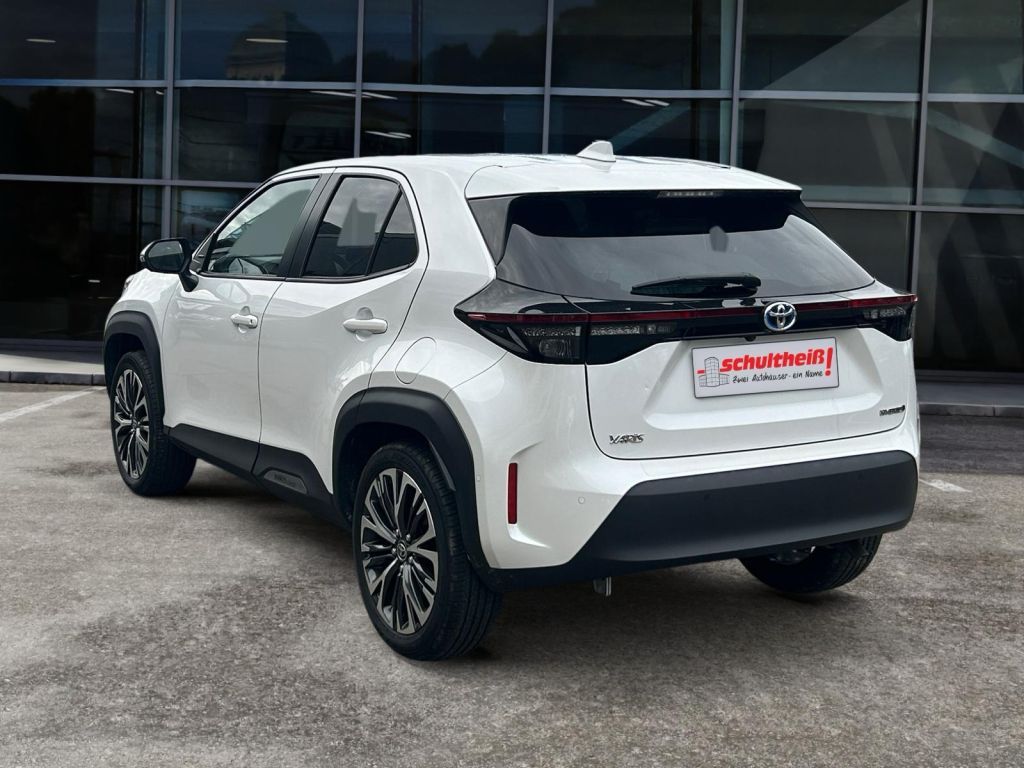 Fahrzeugabbildung Toyota Yaris Cross Hybrid 1.5 VVT-i Elegant