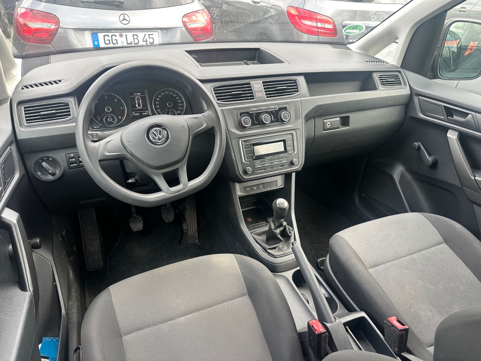 VW Caddy Kombi BMT * Klima * Parkassist *