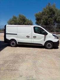 Renault Trafic - 2