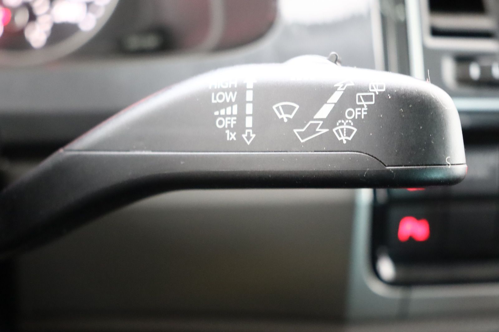 Fahrzeugabbildung Volkswagen T6 Multivan * Standhzg. * LED * AHK