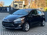 Ford Fiesta Titanium*KLIMAAUT.*USB/AUX*SHZ*PDC*MFL* - gebrauchte Ford Fiesta aus dem Jahr 2011