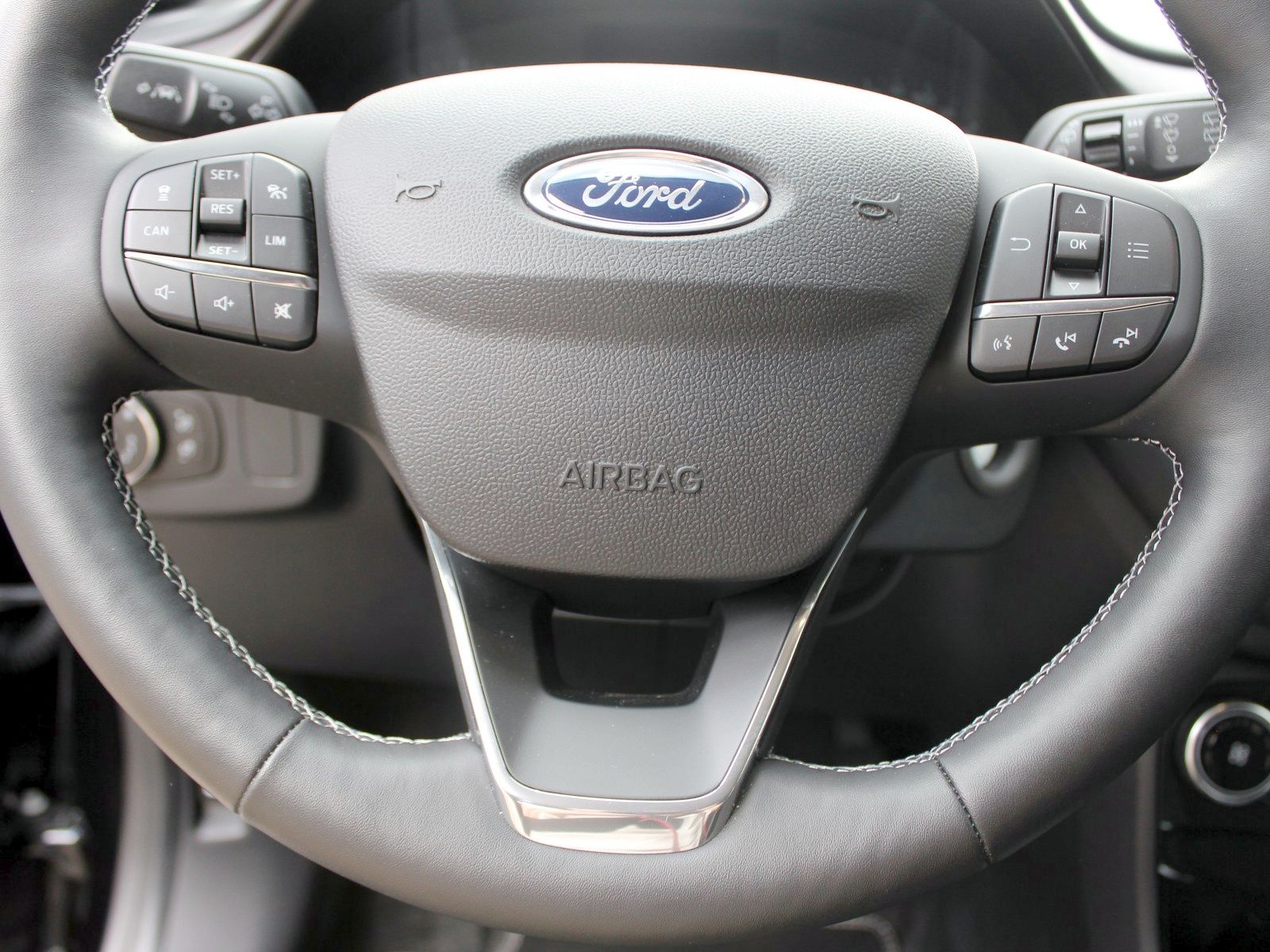 Fahrzeugabbildung Ford Puma Titanium X 1,0 EcoBoost Mild Hybrid