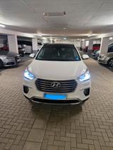Hyundai  Grad Santa fe - Hyundai Grand Santa Fe in Köln
