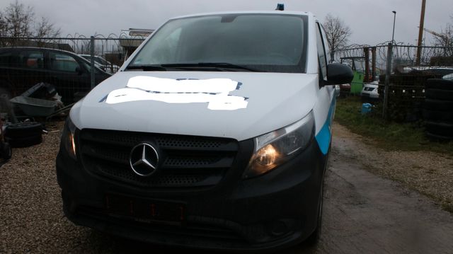 Mercedes-Benz Vito 111 CDI FWD lang Navi Klima 167TKm Tempo.