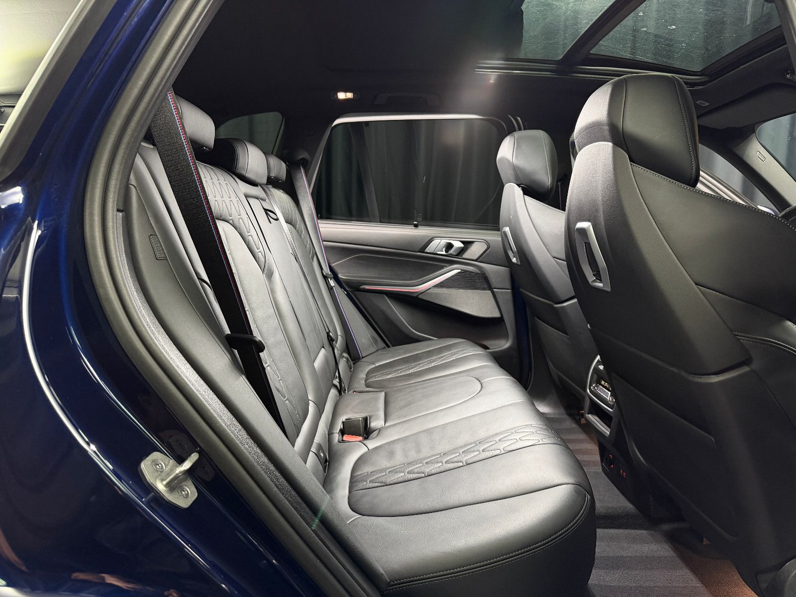 Fahrzeugabbildung BMW X5 40 d xDrive M SPORT PRO|PANO|M-SITZE|INDIVID