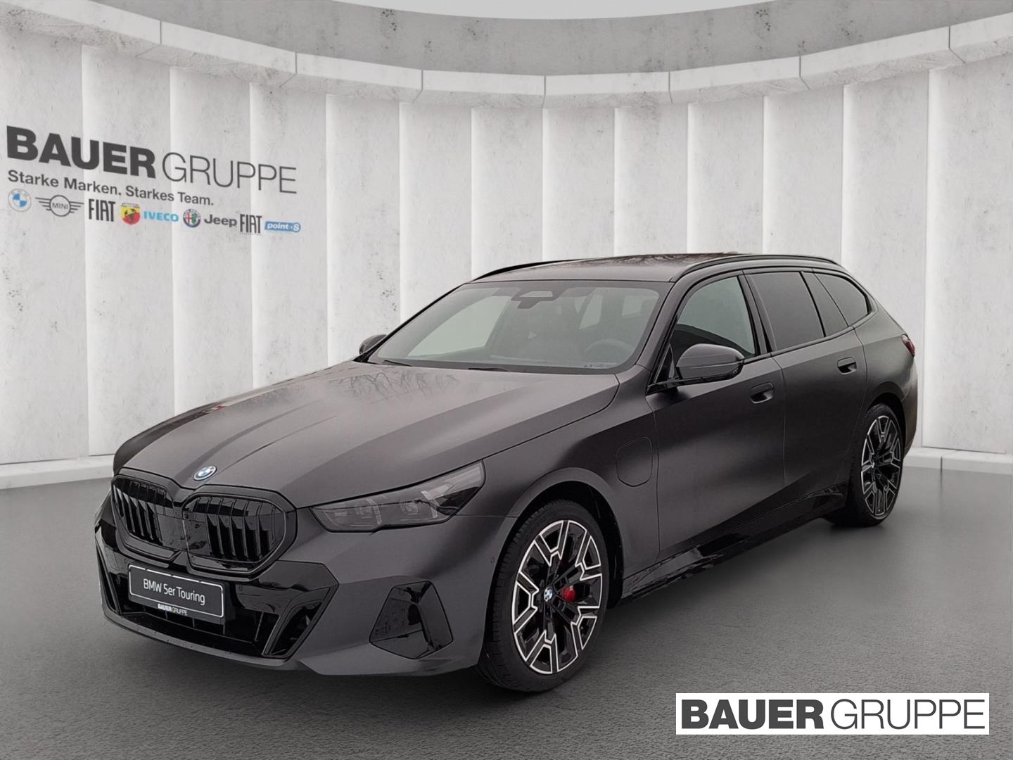 BMW 550 e xDrive Touring M Sport HUD AD AHK UPE 105.