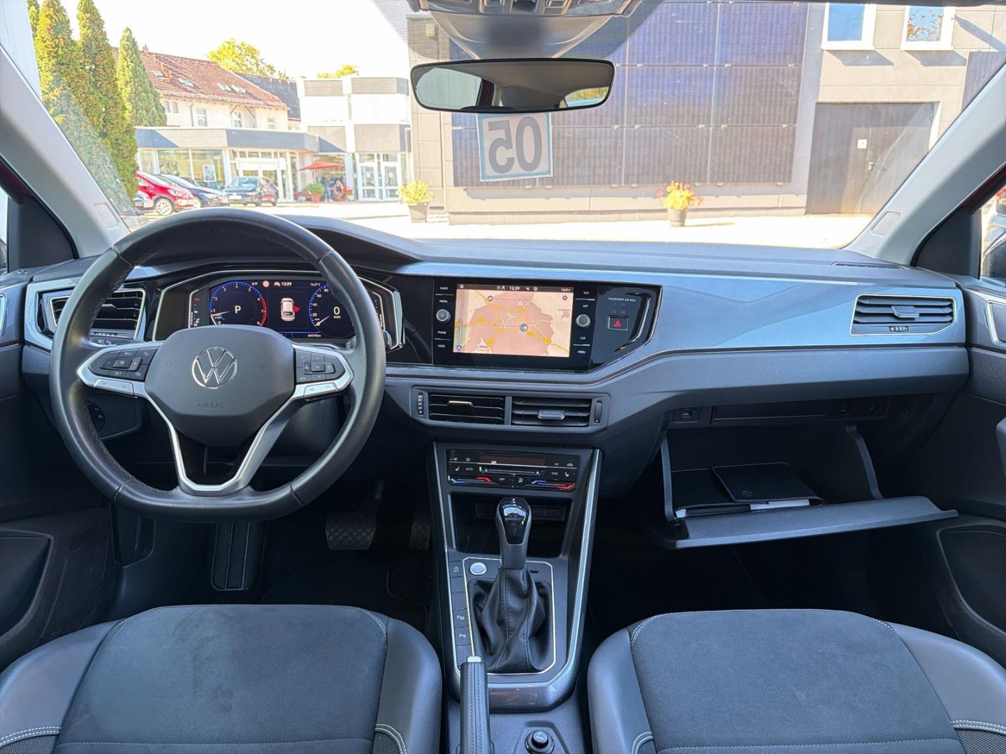 Volkswagen Taigo Style 1.5l TSI DSG AHK Panodach Navi Digit