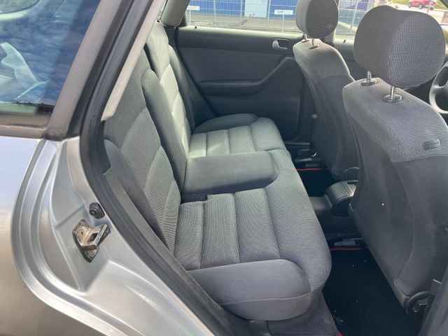 Fahrzeugabbildung Audi A3 1.6 Auto Ambition
