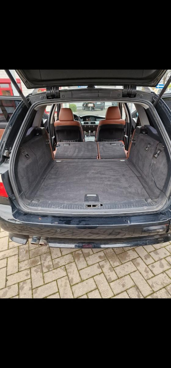 BMW 525 2005 — interior
