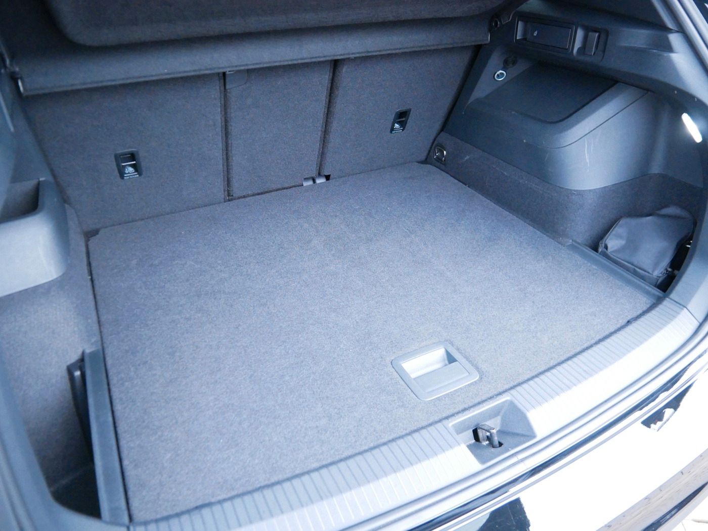 Fahrzeugabbildung Volkswagen Tiguan 2.0 TDI GOAL NEU55T DSG AHK Matrix Kamera