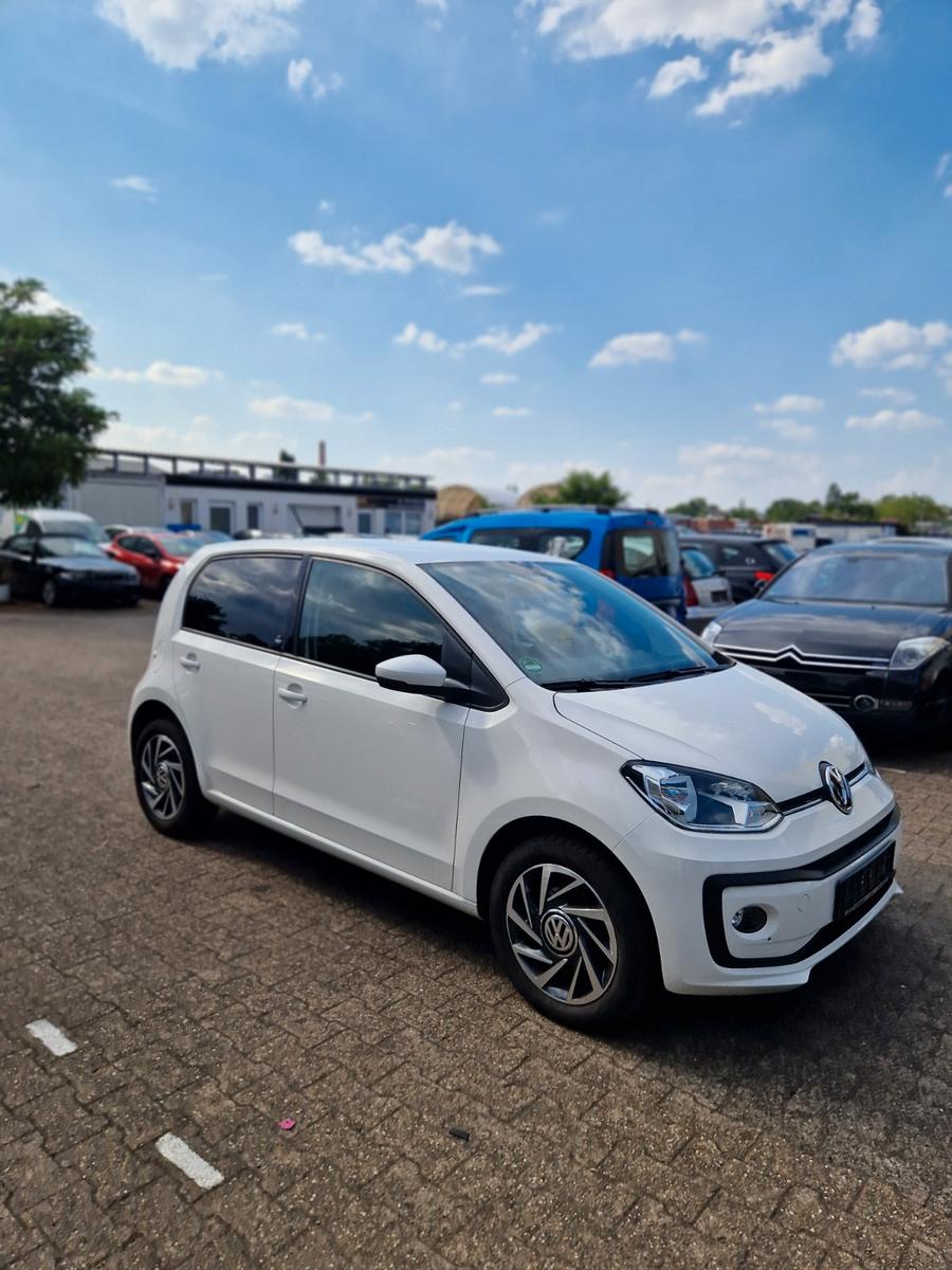 Volkswagen up! sound up!