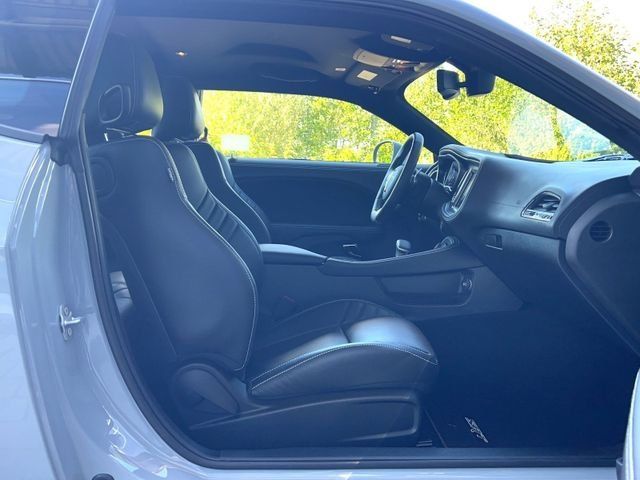 Fahrzeugabbildung Dodge Challenger SRT Hellcat/727PS/WIDE-BODY/H&K-SOUND
