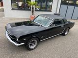 Ford Mustang, schwarz, super Ausstattung, tolles Auto - gebrauchte Ford Mustang aus dem Jahr 1965