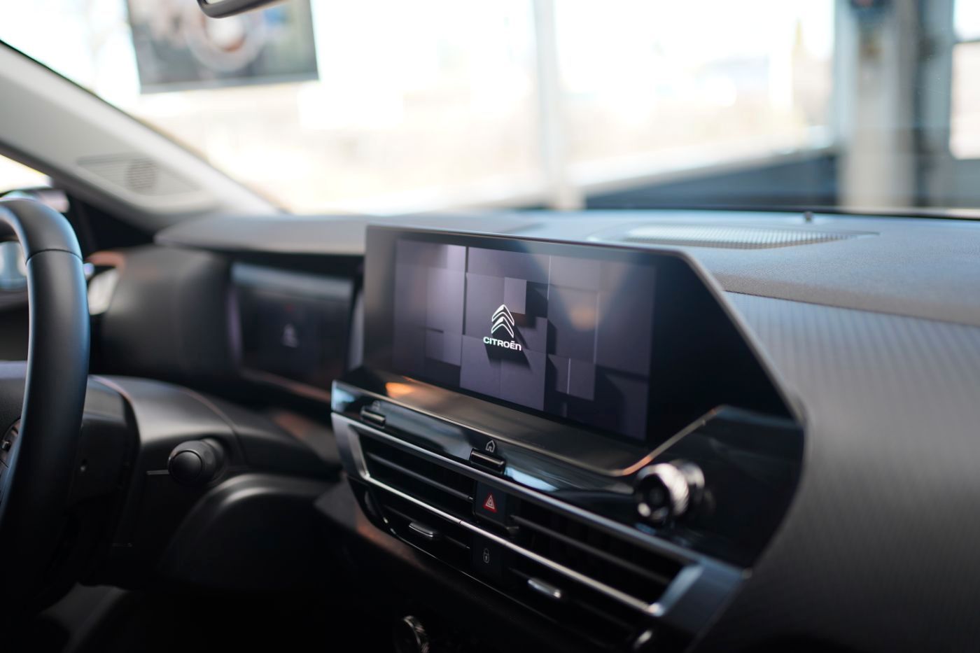 Fahrzeugabbildung Citroën C4 PureTech 130 Max Sitzheizung Navi DAB Klima
