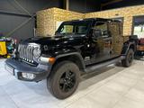Jeep Gladiator Overland 4WD/KAMERA/NAVI/4X4/PANO - Jeep Gladiator aus 2022
