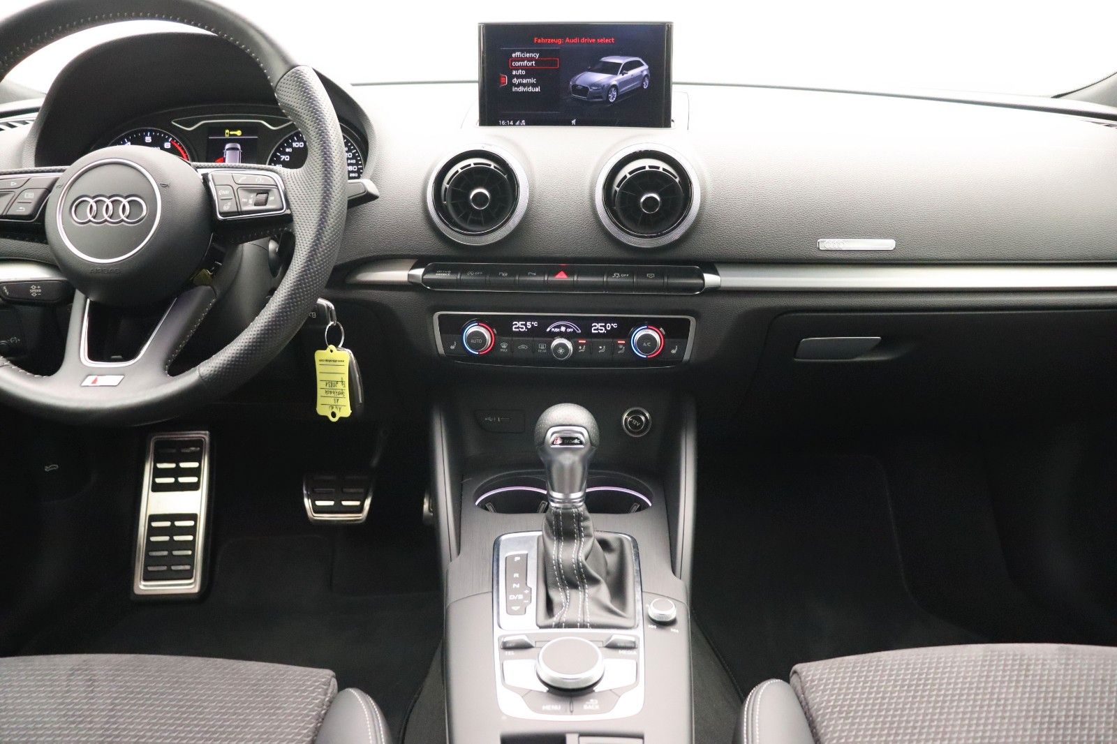 Fahrzeugabbildung Audi A3 Sportback 35 TFSI Sport S-Line