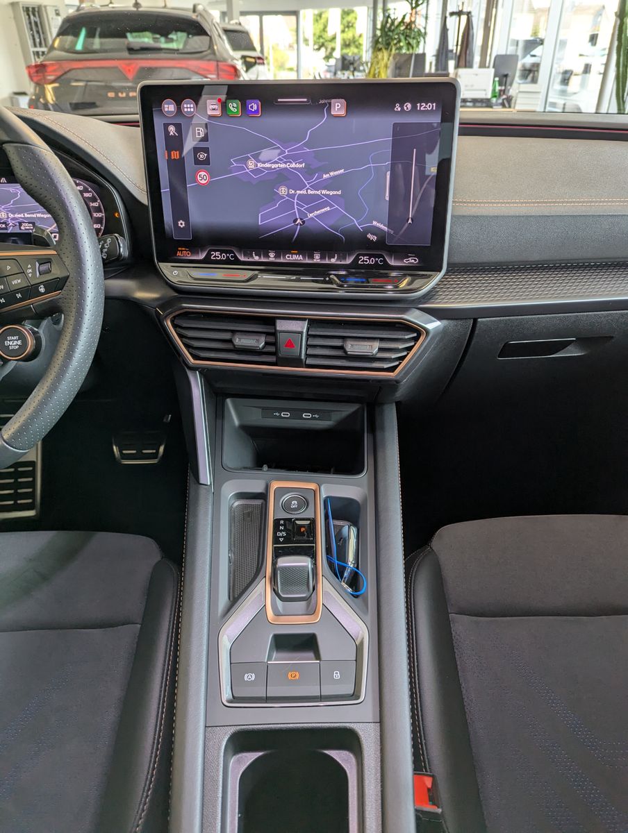 CUPRA Leon 2.0 TDI DSG Matrix Sennh Dynamic-Sitze Edge - Image 18