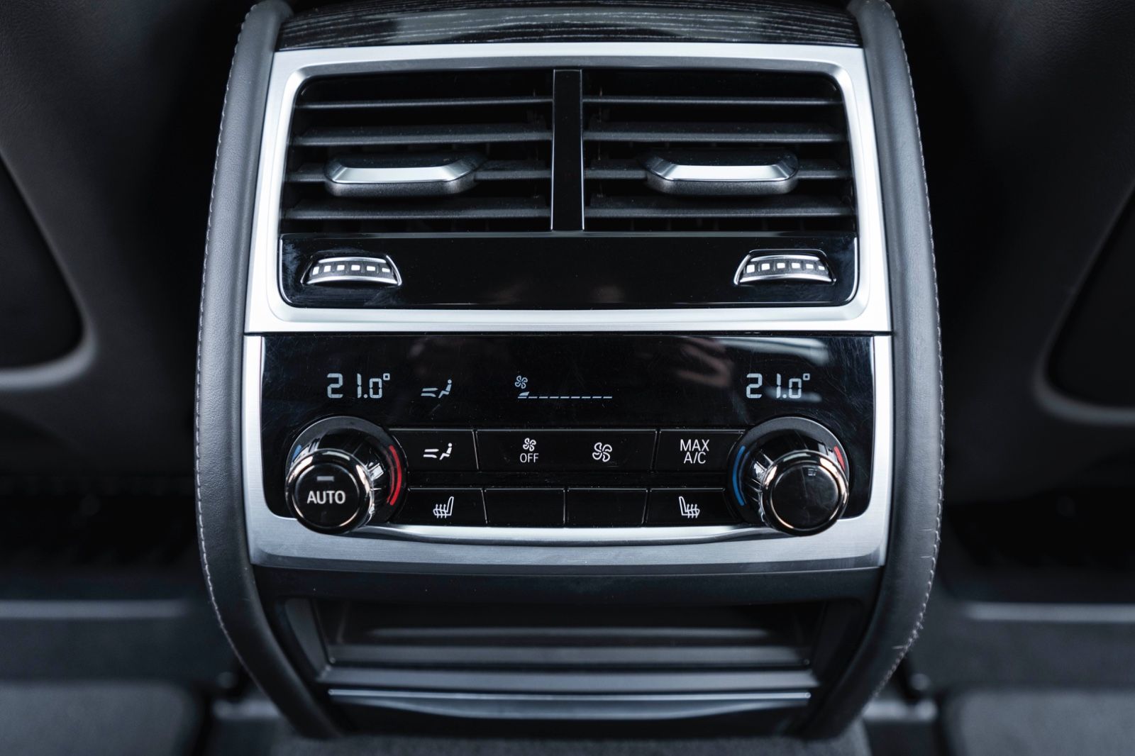Fahrzeugabbildung BMW 745 e M Sportpaket Laserlicht Head Up Harman