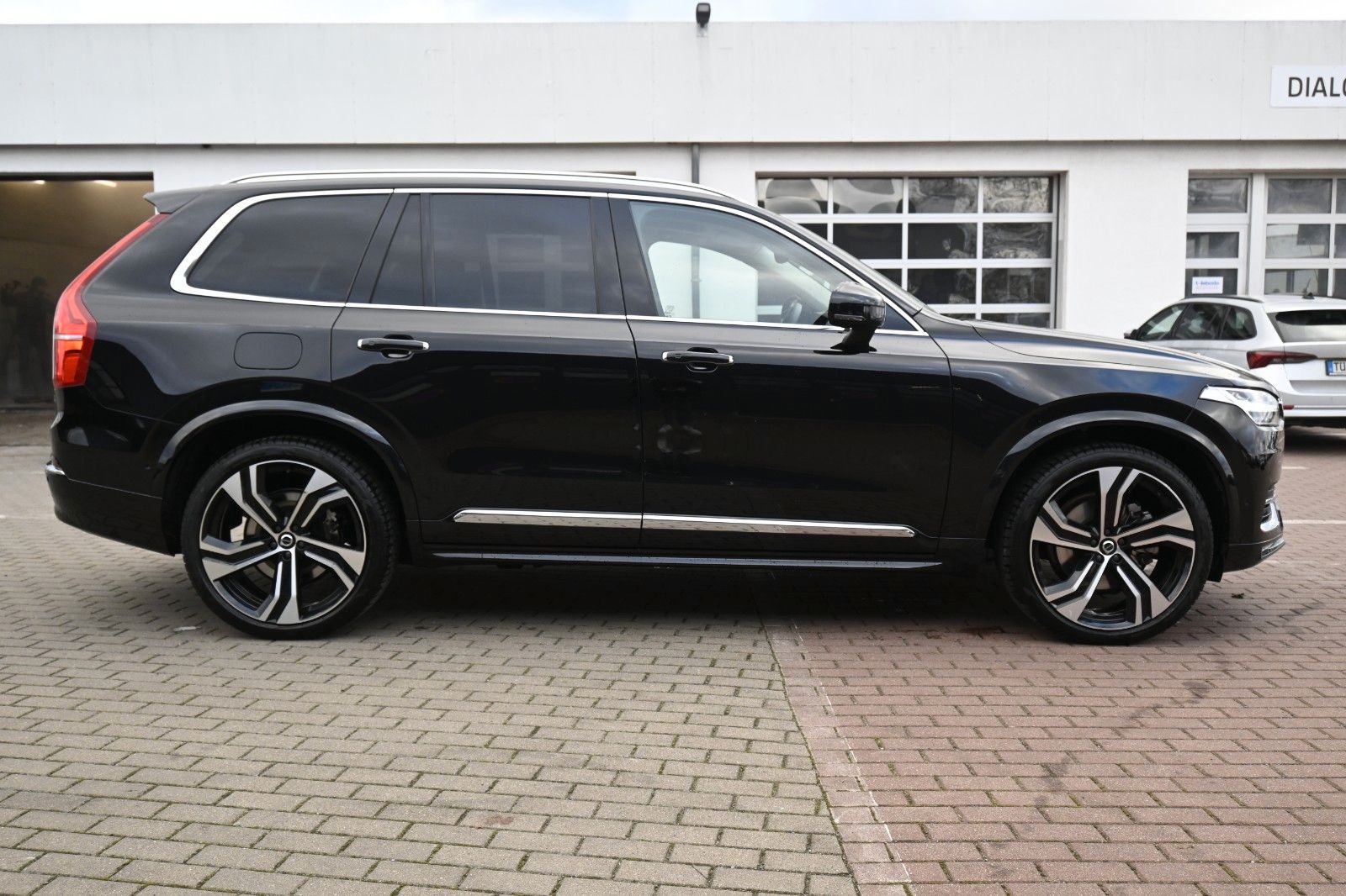 Fahrzeugabbildung Volvo XC90 Ultimate Bright AWD*MASS*LUFT*B&W*360°*AHK*